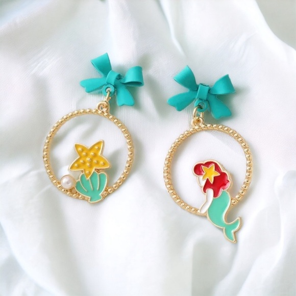 Little Mermaid Earrings for pierced Ears - Picture 1 of 1